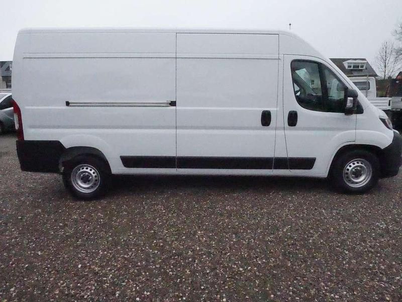Occasion Opel Movano 140 PK (102 kW) 2024 Wit Van