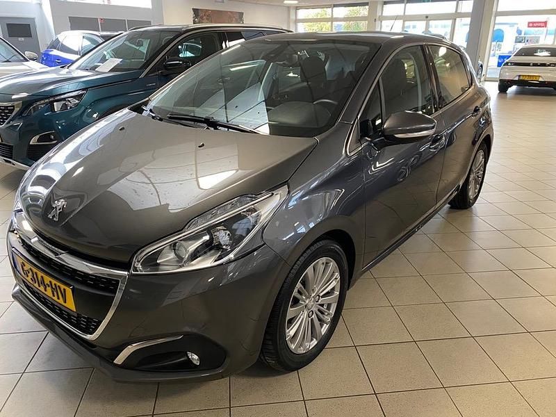 Grijs Gebruikt 2019 Peugeot 208 Allure Hatchback | € 9.950 (Super prijs) - Afbeelding 1/4