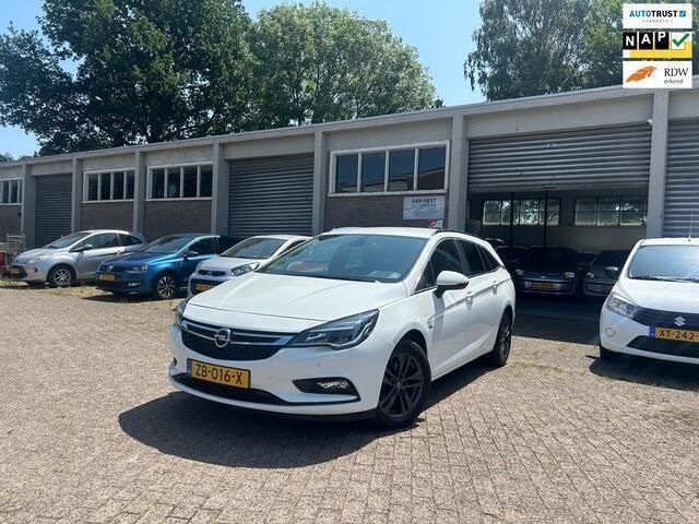Wit Gebruikt 2019 Opel Astra Edition Stationwagen | € 12.995 (Eerlijke prijs) - Afbeelding 1/4