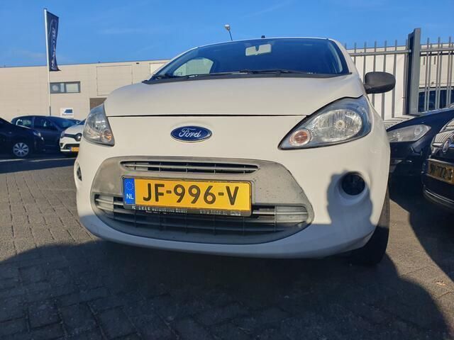 Wit Gebruikt 2011 Ford Ka Hatchback | € 3.240 (Eerlijke prijs) - Afbeelding 1/4