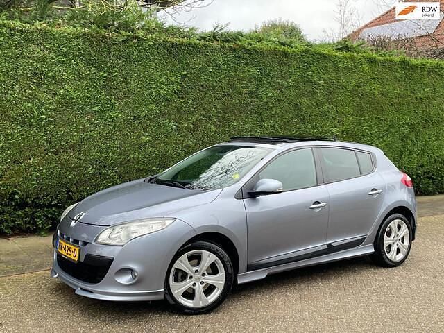 Blauw Occasion 2009 Renault Mégane III Hatchback | € 4.500 (Eerlijke prijs) - Afbeelding 1/4