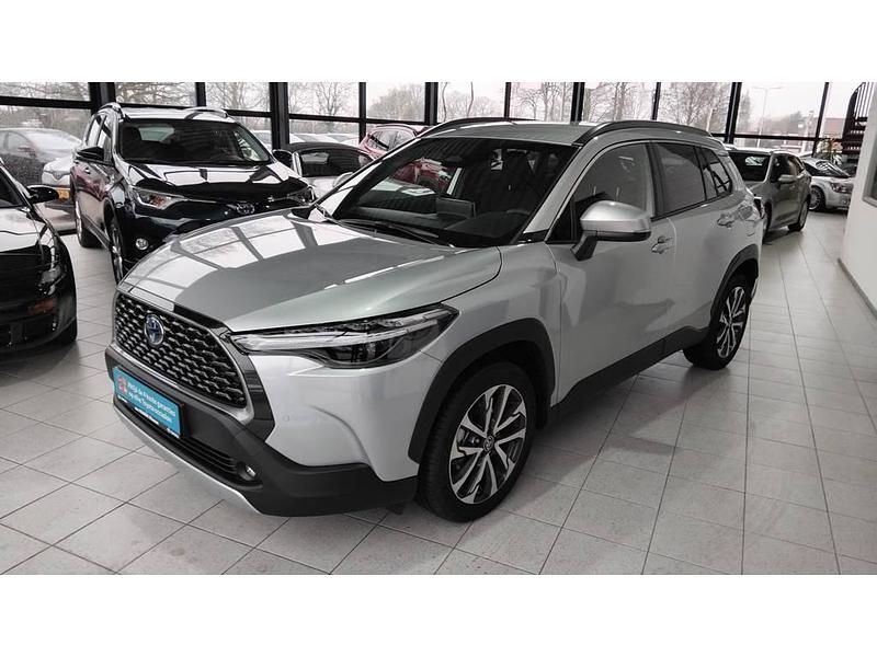 Occasion Toyota Corolla Cross Style 140 PK (102 kW) 2024 Zilver, metallic lak SUV