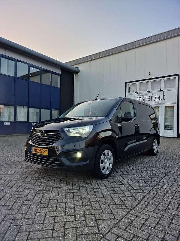 Occasion Opel Combo 131 PK (96 kW) 2022 Zwart Hatchback