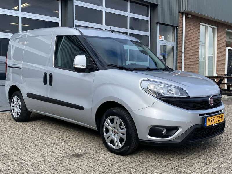Grijs Gebruikt 2016 Fiat Doblò MPV | € 9.650 (Eerlijke prijs) - Afbeelding 1/4