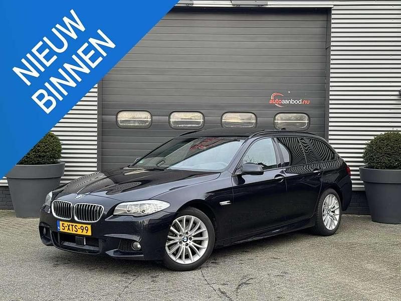 Zwart Gebruikt 2013 BMW 535 Executive Stationwagen | € 9.440 (Eerlijke prijs) - Afbeelding 1/4