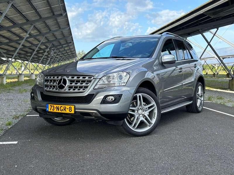 Grijs Occasion 2010 Mercedes 350 AMG Stationwagen | € 13.950 (Super prijs) - Afbeelding 1/4