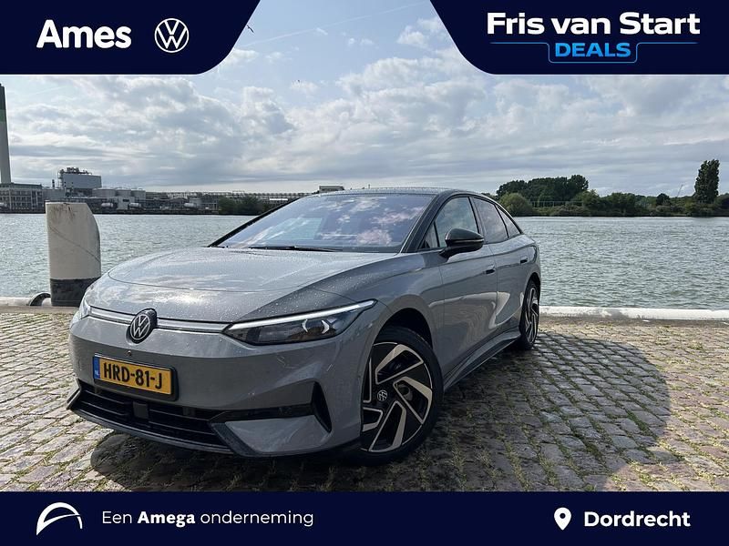 Zwart Occasion 2025 VW ID.7 Pro Hatchback | € 46.950 (Eerlijke prijs) - Afbeelding 1/4