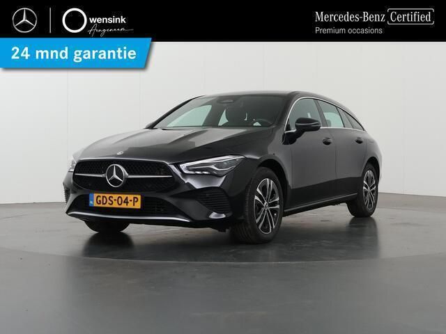 Zwart Gebruikt 2024 Mercedes CLA250 Shooting Brake Stationwagen | € 38.850 (Eerlijke prijs) - Afbeelding 1/4