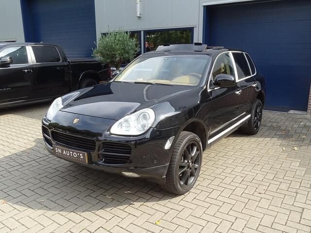 Zwart Occasion 2006 Porsche Cayenne SUV | € 4.750 (Eerlijke prijs) - Afbeelding 1/4