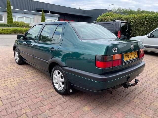 Occasion VW Vento 75 PK (55 kW) 1996 Groen Sedan