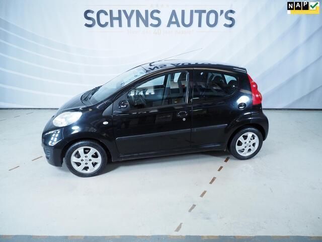 Zwart Gebruikt 2011 Peugeot 107 Hatchback | € 2.870 (Eerlijke prijs) - Afbeelding 1/4