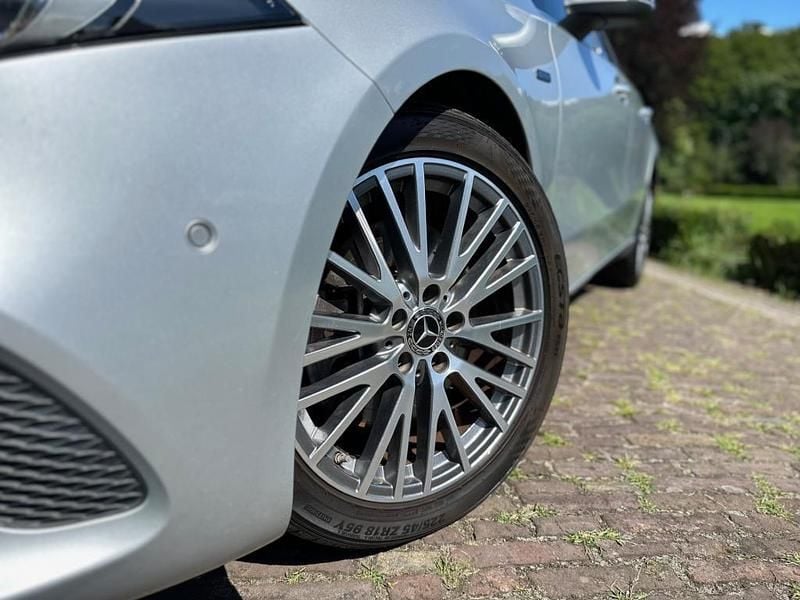 Occasion Mercedes A250 161 PK (118 kW) 2021 Zilver Hatchback