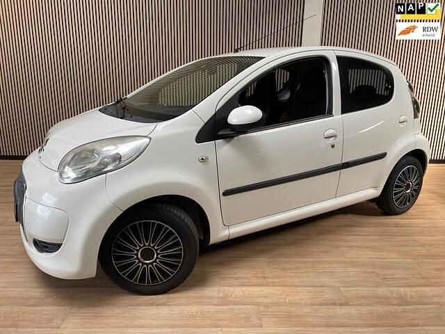 Wit Gebruikt 2010 Citroën C1 Hatchback | € 2.250 (Eerlijke prijs) - Afbeelding 1/4
