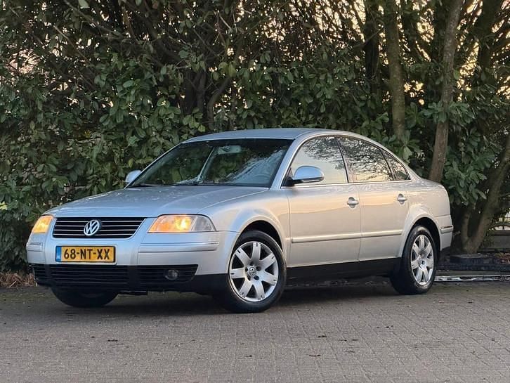Occasion 2004 VW Passat | € 2.295 (Goede deal) - Afbeelding 1/4