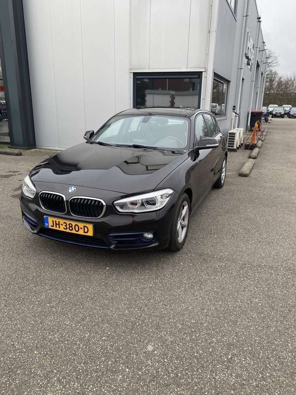 Bruin Gebruikt 2016 BMW 118 Hatchback | € 13.750 (Iets duurder) - Afbeelding 1/4
