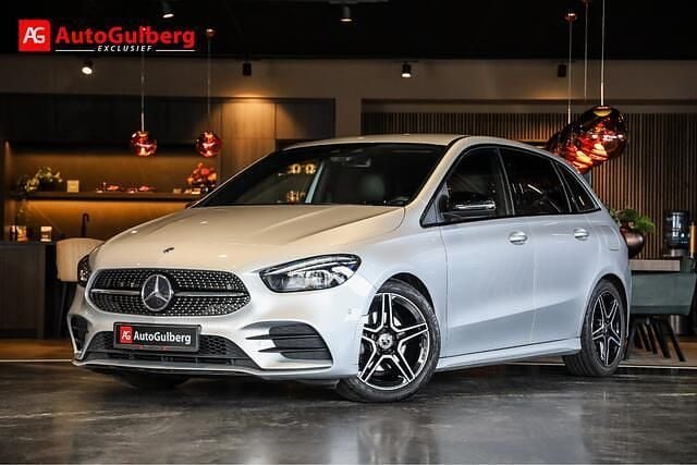 Grijs Occasion 2021 Mercedes B180 Business MPV | € 25.750 (Eerlijke prijs) - Afbeelding 1/4