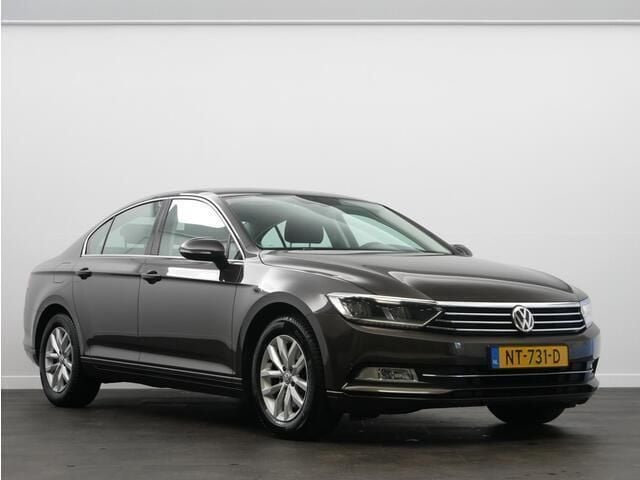 Occasion VW Passat Comfortline 120 PK (88 kW) 2017 Bruin Sedan