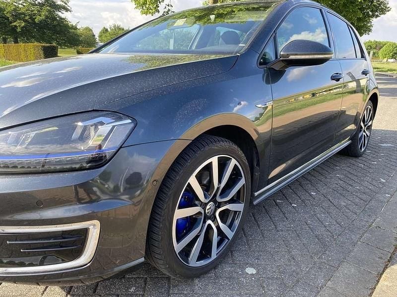 Grijs Gebruikt 2016 VW Golf VII GTE Hatchback | € 13.500 (Eerlijke prijs) - Afbeelding 1/4