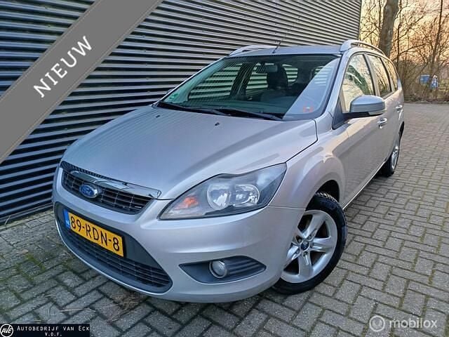 Grijs Occasion 2011 Ford Focus Stationwagen | € 1.899 (Goede deal) - Afbeelding 1/4