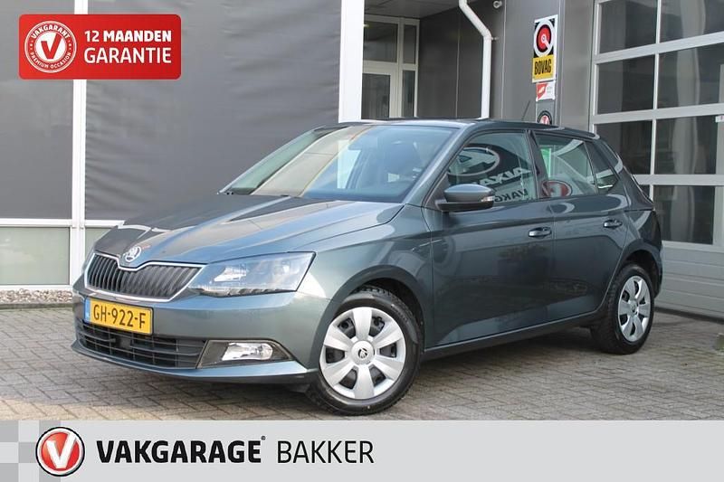 Grijs Gebruikt 2015 Skoda Fabia Ambition Hatchback | € 8.950 (Goede deal) - Afbeelding 1/4