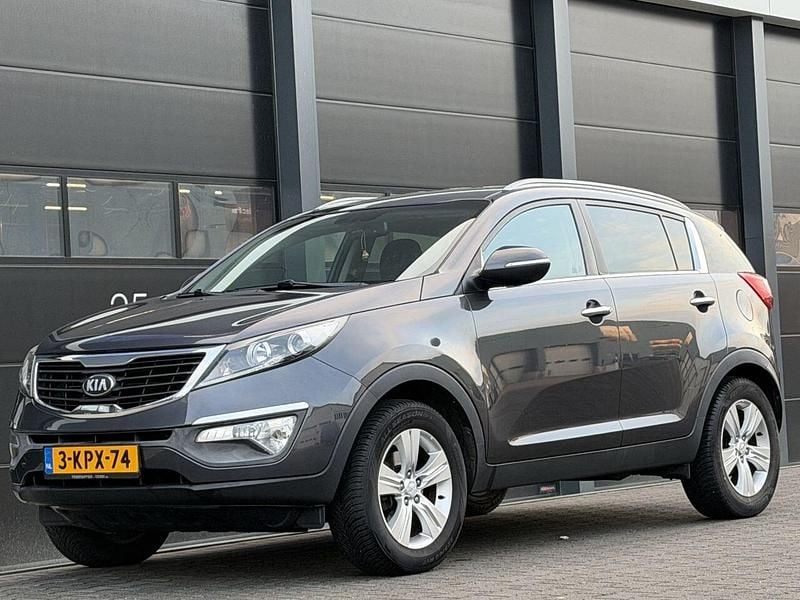 Grijs Occasion 2013 Kia Sportage SUV | € 6.450 (Super prijs) - Afbeelding 1/4