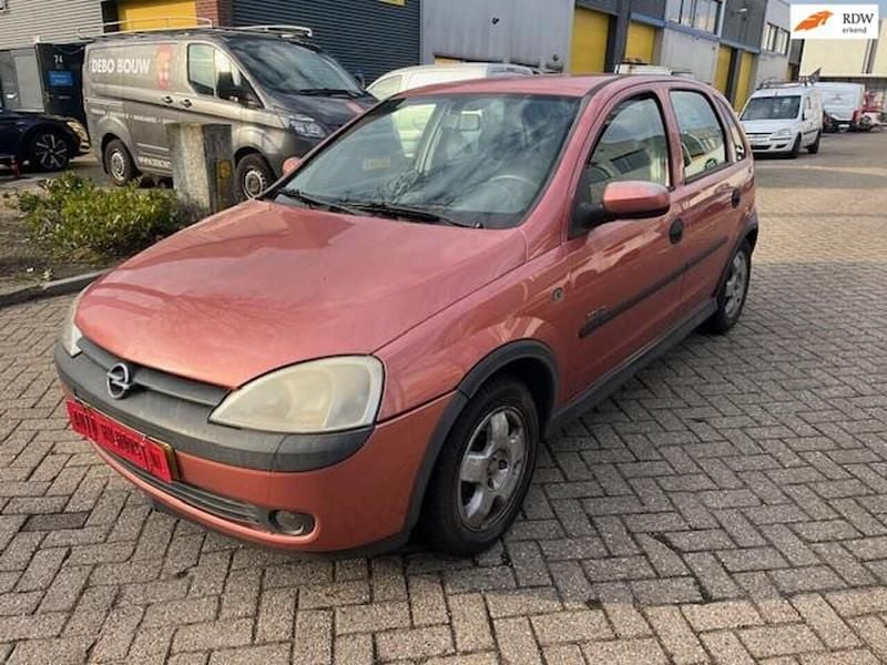 Occasion Opel Corsa Elegance 90 PK (66 kW) 2001 Rood Hatchback