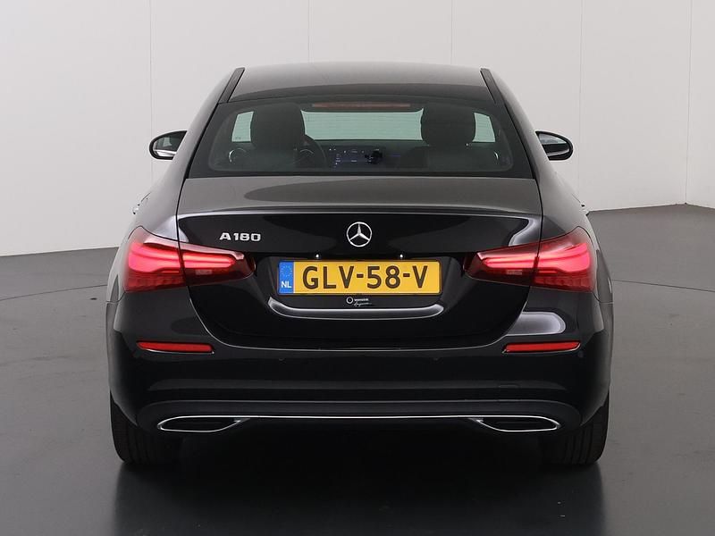 Occasion Mercedes A180 Luxury 136 PK (100 kW) 2024 Zwart Sedan