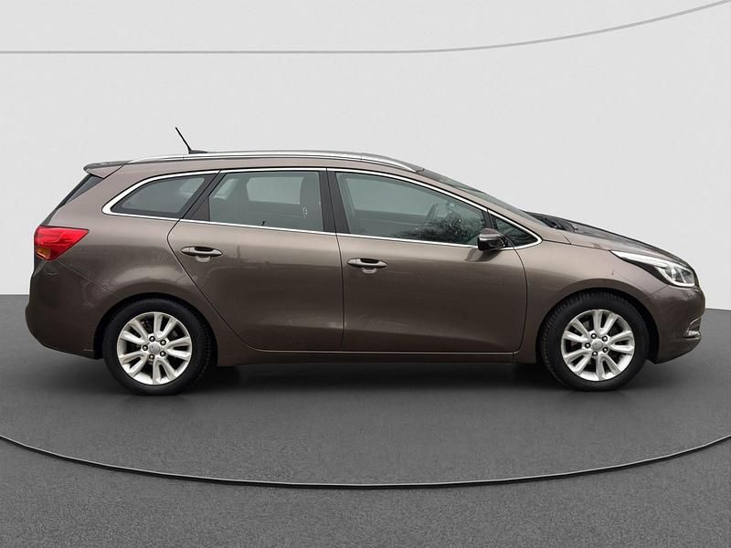 Occasion Kia Ceed Plus 135 PK (99 kW) 2013 Bruin Hatchback