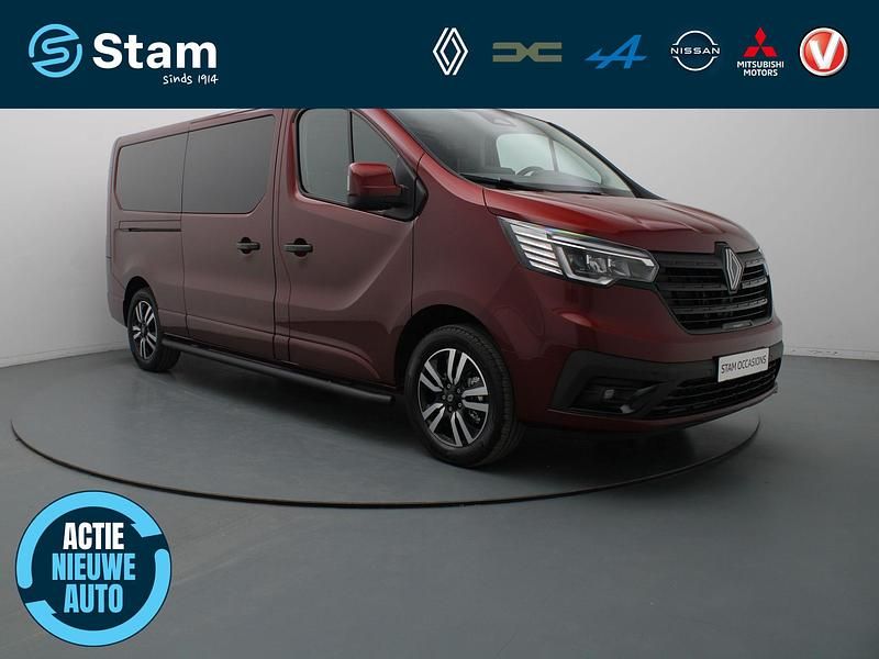 Rood Occasion 2024 Renault Trafic MPV | € 36.990 (Eerlijke prijs) - Afbeelding 1/4