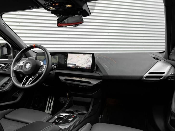 Occasion BMW M135 Shadowline 301 PK (221 kW) 2025 Paars Hatchback