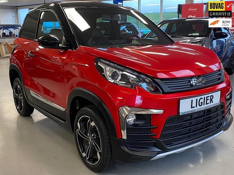 Occasion Ligier JS60 2024 Rood Hatchback