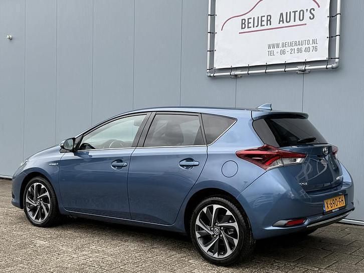 Occasion Toyota Auris 99 PK (72 kW) 2017 Blauw Hatchback