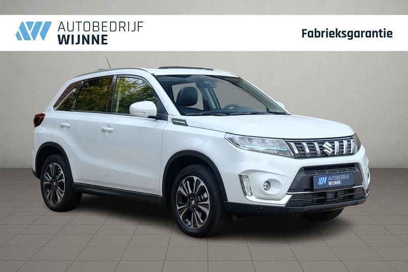 Wit Gebruikt 2025 Suzuki Vitara Style SUV | € 28.450 (Eerlijke prijs) - Afbeelding 1/4