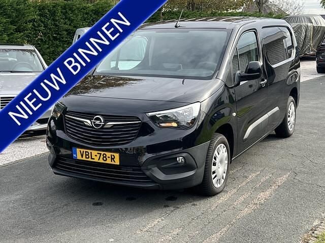 Zwart Gebruikt 2019 Opel Combo Edition Van | € 7.950 (Eerlijke prijs) - Afbeelding 1/4
