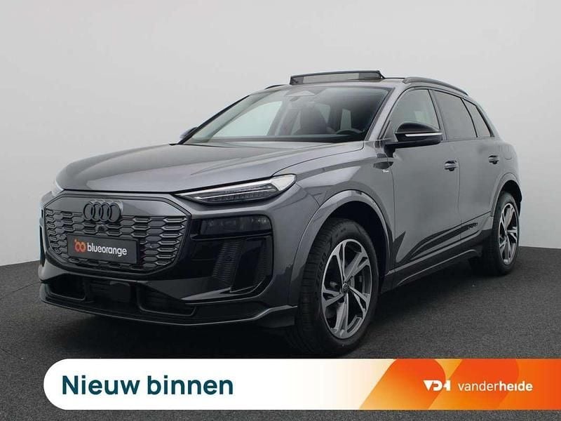 Grijs Nieuw 2025 Audi Q6 e-tron SUV | € 69.900 (Super prijs) - Afbeelding 1/3