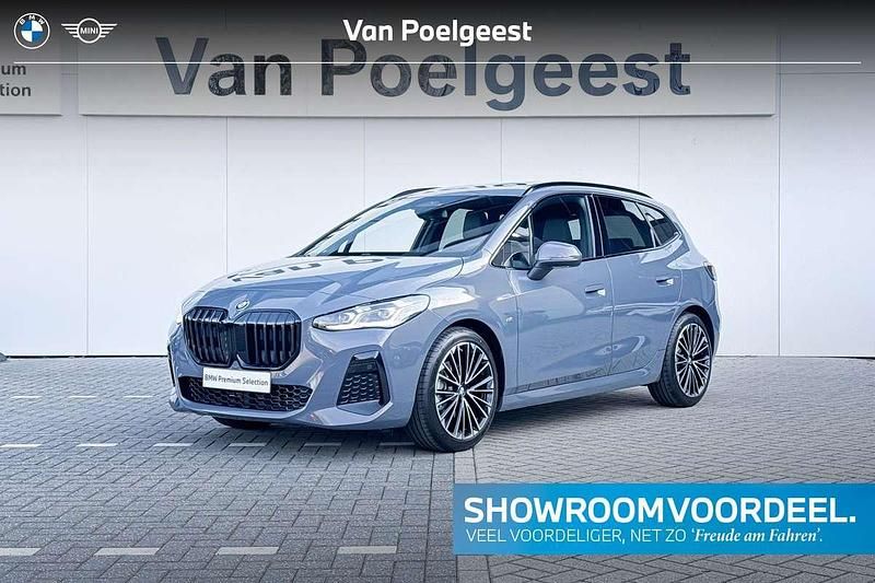 Grijs, metallic lak Nieuw 2025 BMW 220 Active Tourer M Sport MPV | € 62.320 - Afbeelding 1/4