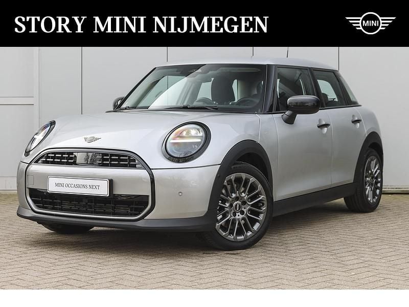 Occasion Mini Cooper Essential 156 PK (114 kW) 2024 Zilver Hatchback