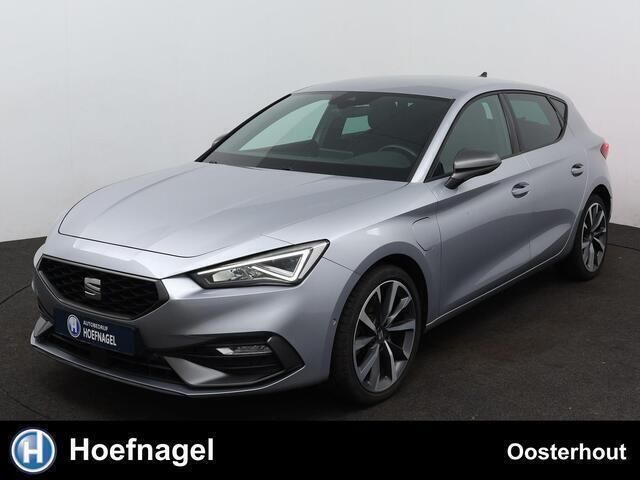 Grijs, metallic lak Gebruikt 2021 Seat Leon FR Stationwagen | € 23.750 (Goede deal) - Afbeelding 1/4