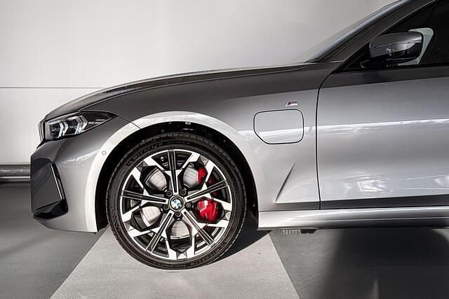 Occasion BMW 330 M Sport 291 PK (214 kW) 2025 Grijs Stationwagen