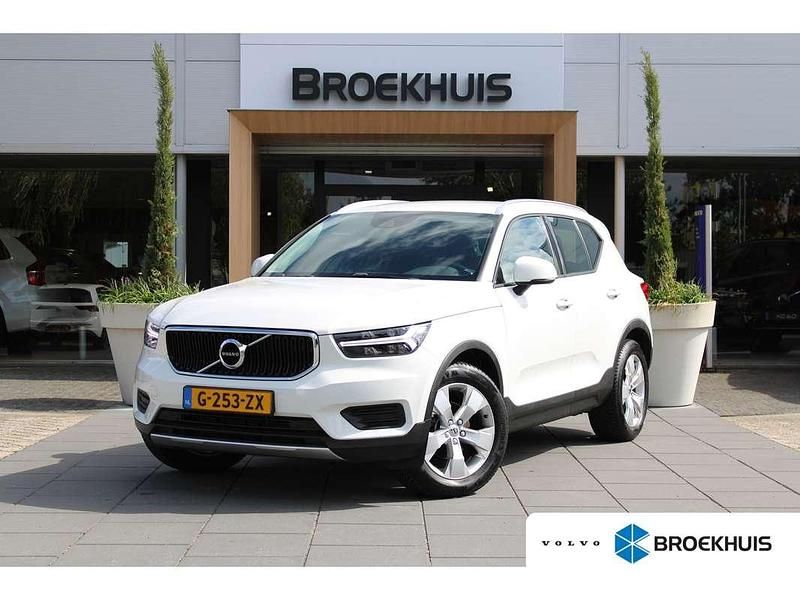 Wit Occasion 2019 Volvo XC40 Momentum SUV | € 27.900 (Eerlijke prijs) - Afbeelding 1/4