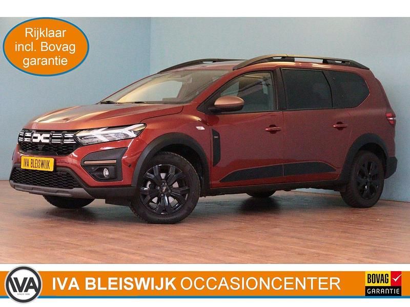 Bruin Gebruikt 2025 Dacia Jogger Extreme MPV | € 25.688 (Iets duurder) - Afbeelding 1/3
