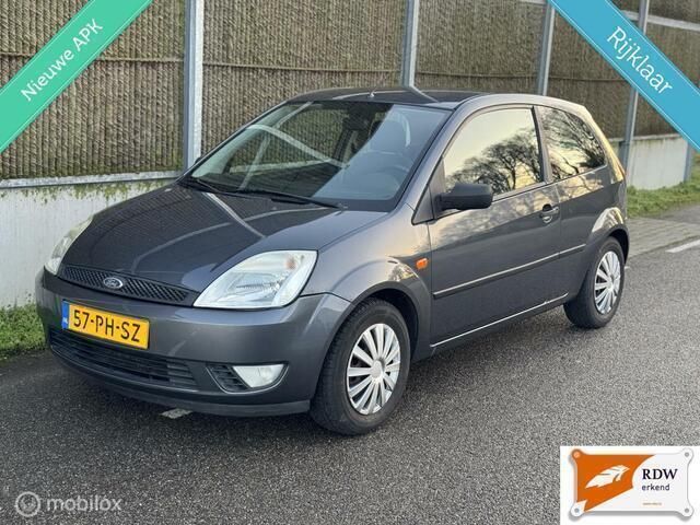 Occasion Ford Fiesta Ambiente 69 PK (50 kW) 2004 Grijs Hatchback