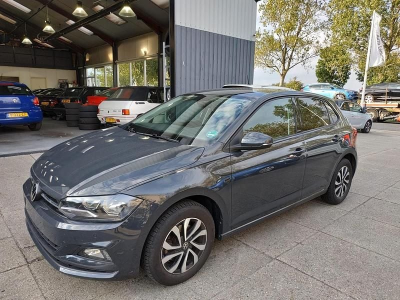 Occasion VW Polo Comfortline 75 PK (55 kW) 2018 Zwart, metallic lak Hatchback