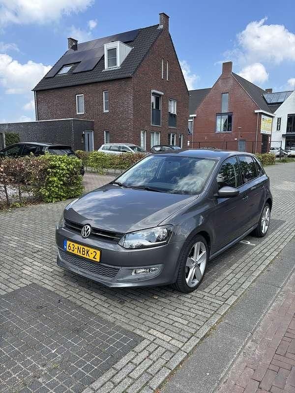Gebruikt 2010 VW Polo Highline Sedan | € 5.200 (Eerlijke prijs) - Afbeelding 1/4