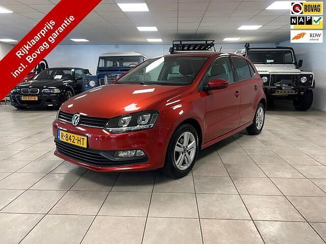 Rood Gebruikt 2015 VW Polo Edition Hatchback | € 7.950 (Eerlijke prijs) - Afbeelding 1/4