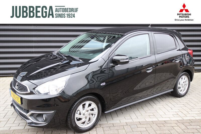 Zwart Gebruikt 2022 Mitsubishi Space Star Hatchback | € 10.895 (Eerlijke prijs) - Afbeelding 1/4