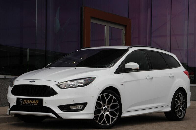 Wit Gebruikt 2018 Ford Focus ST-Line Stationwagen | € 15.795 (Eerlijke prijs) - Afbeelding 1/4