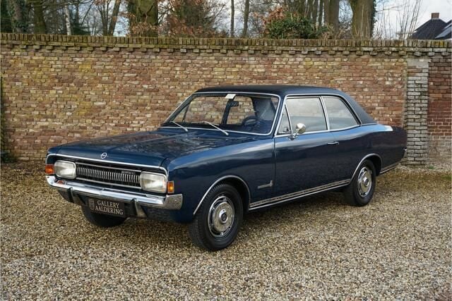 Blauw Gebruikt 1970 Opel Commodore S Coupé | € 29.950 - Afbeelding 1/4
