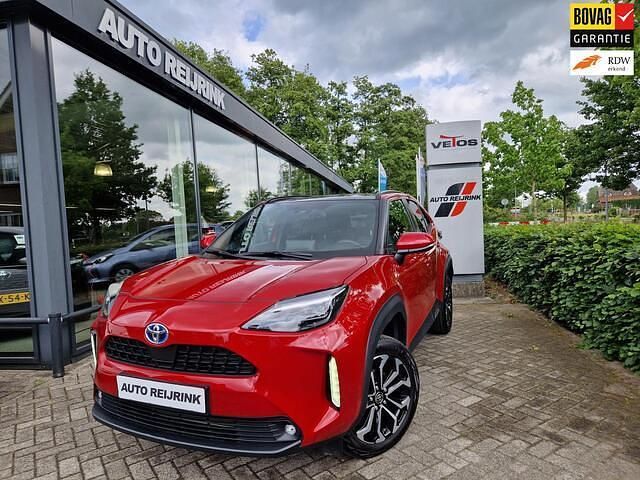 Rood Gebruikt 2024 Toyota Yaris Cross Style SUV | € 29.950 (Duur) - Afbeelding 1/4