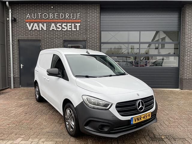 Wit Gebruikt 2022 Mercedes Citan 108 Van | € 11.900 (Goede deal) - Afbeelding 1/4
